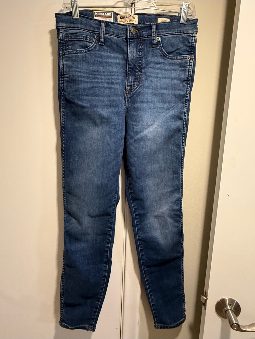 NWT Kirkland Signature women’s High Rise  Blue Skinny Jeans